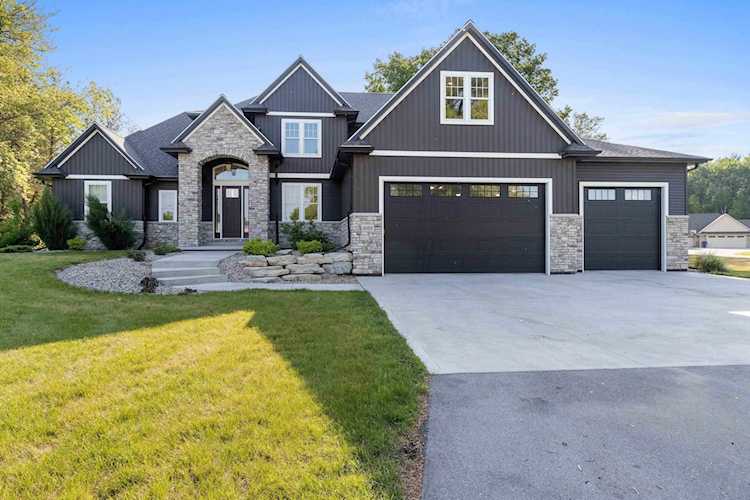 3695 N Lakewiew Dr Suamico, Village of Suamico, WI 54313