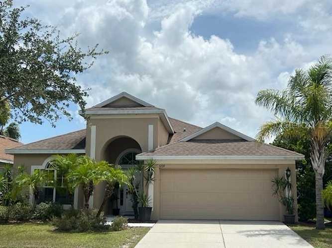 5229 Clover Mist Dr Apollo Beach, FL 33572