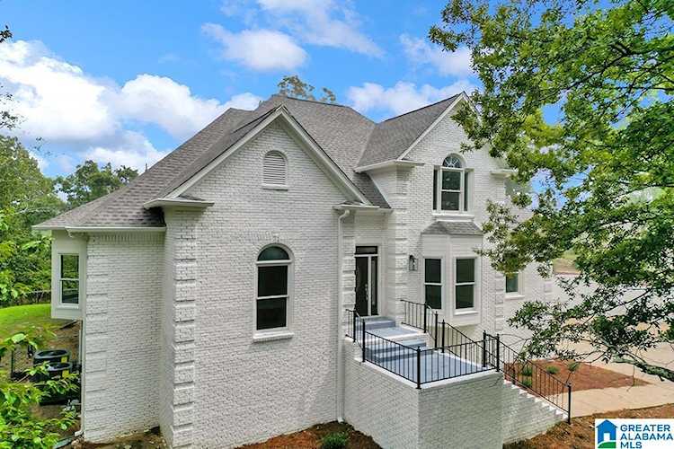 217 Kings Crest Lane Pelham, AL 35124