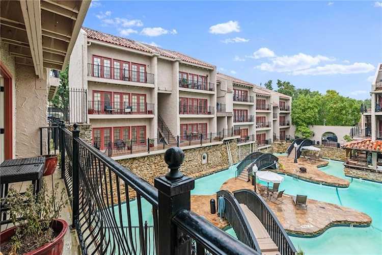 1111 W 46th St #19 Kansas City, MO 64112