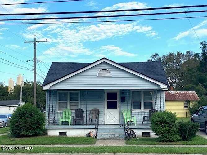 516 N Oakum St Edenton, NC 27932