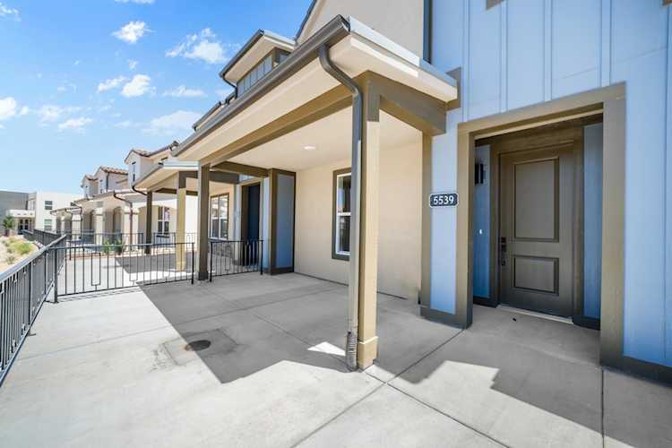 5539 S Carnelian Parkway St George, UT 84790