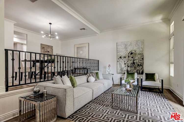681 S Norton Ave #103 Los Angeles, CA 90005