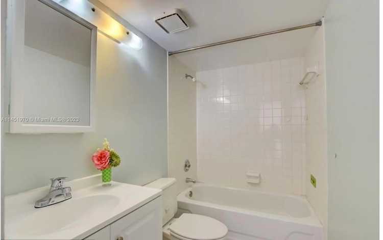 3103 Spanish Wells Dr #2A Delray Beach, FL 33445