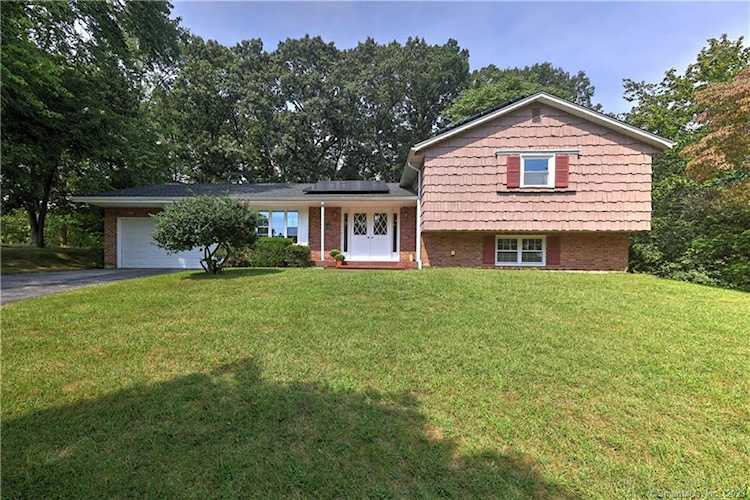 201 Margaret Ln Orange, CT 06477