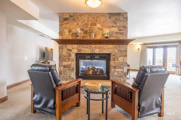 616 N 3rd St #306 Mccall, ID 83638