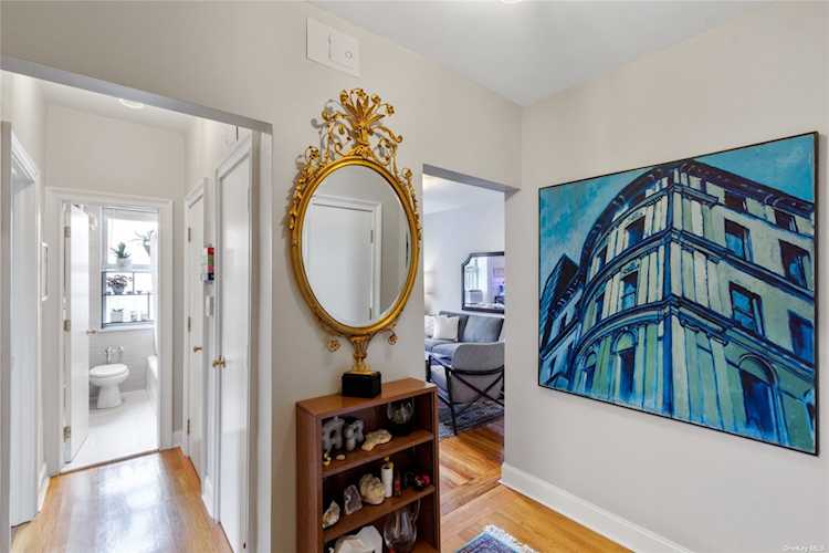 43-10 48th Ave #1G Woodside, NY 11377