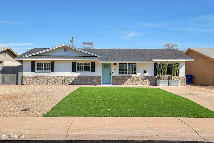 810 W 18th Street Tempe, AZ 85281