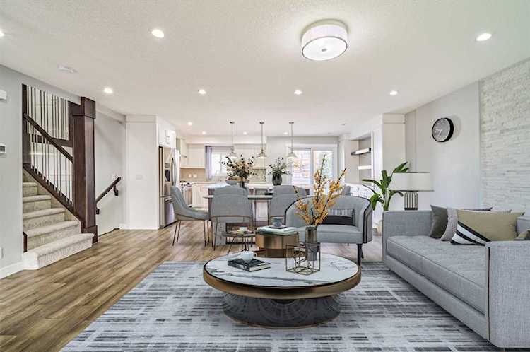 4011 Charleswood Dr NW Calgary, AB T2L 2E1
