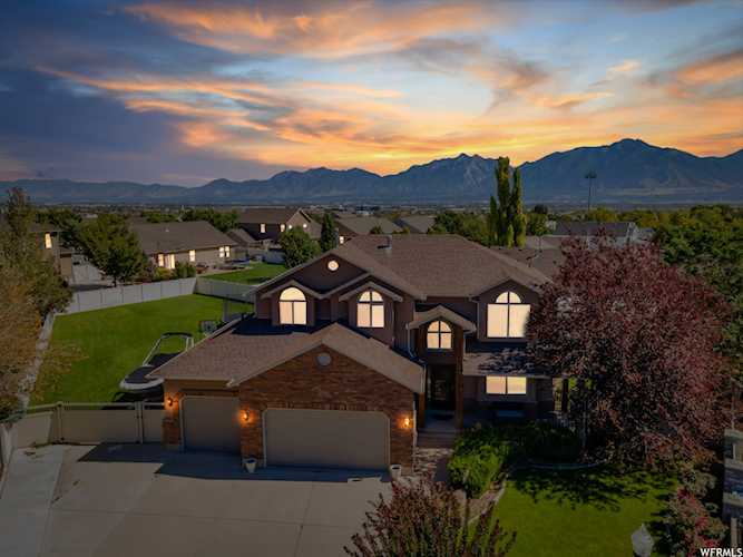 5212 W Freeman Peak Cir Herriman, UT 84096