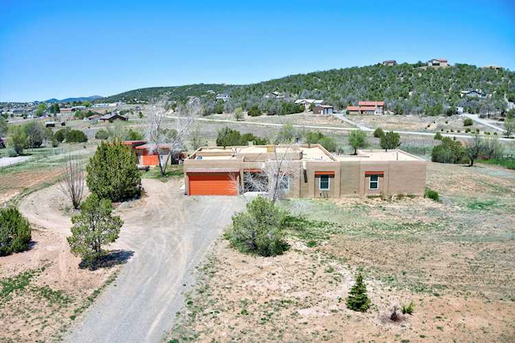 57 Dinkle Rd Edgewood, NM 87015