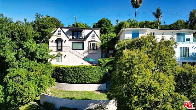 11264 Sunshine Terrace Studio City, CA 91604