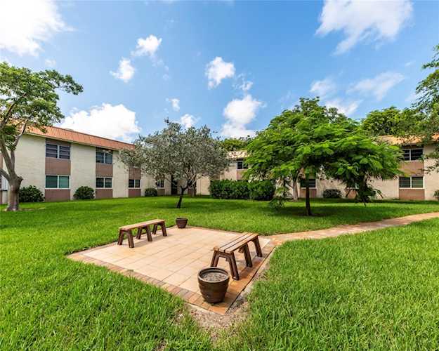 1950 N Andrews Ave #210D Wilton Manors, FL 33311