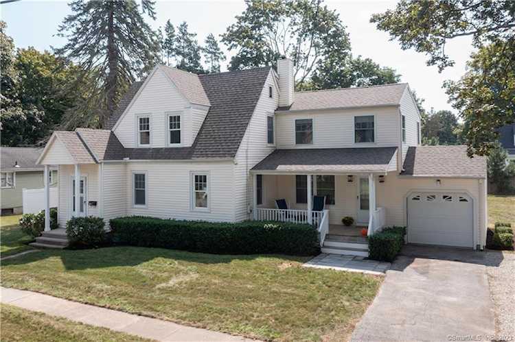 38 Coulter St Old Saybrook, CT 06475