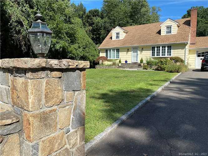 3 Robert Ln Westport, CT 06880