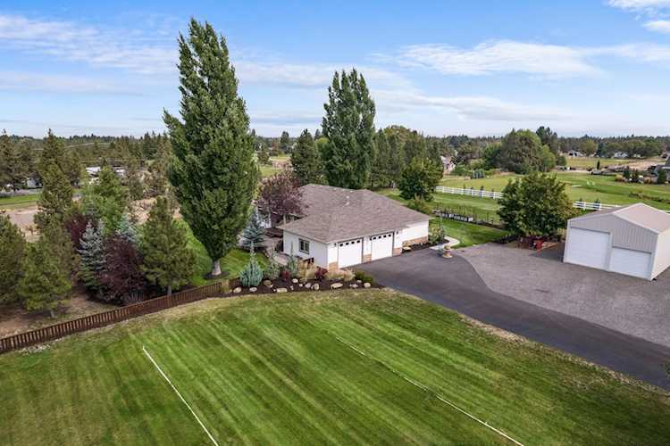 21320 View Ln Bend, OR 97701