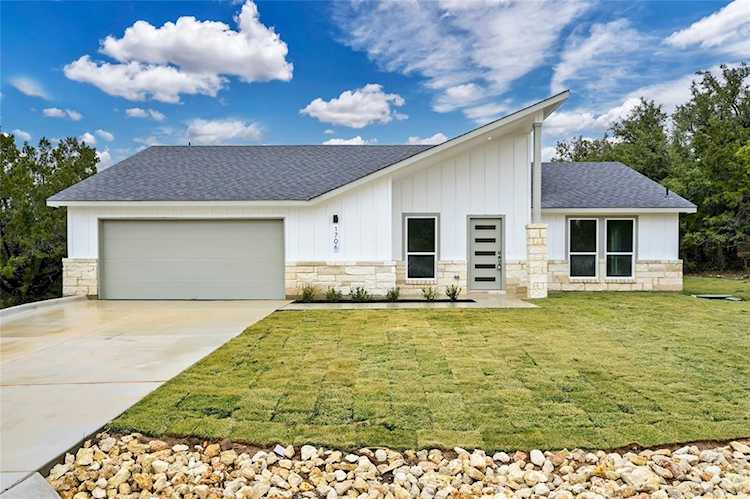 1706 Emerald RD Lago Vista, TX 78645