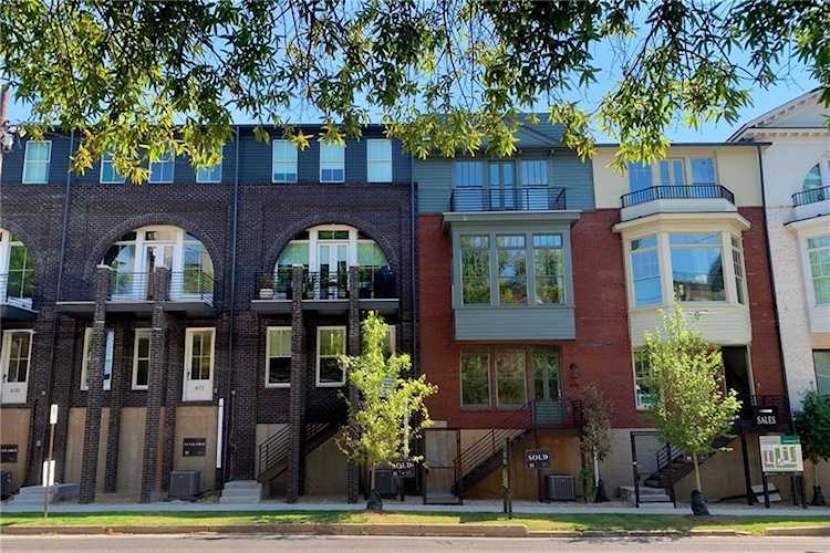 672 Hank Aaron Drive Atlanta, GA 30315