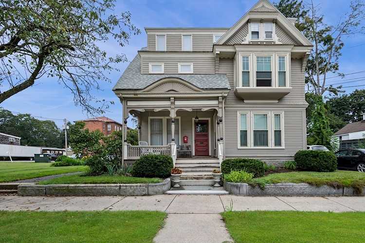 30 E Main St #3 Georgetown, MA 01833
