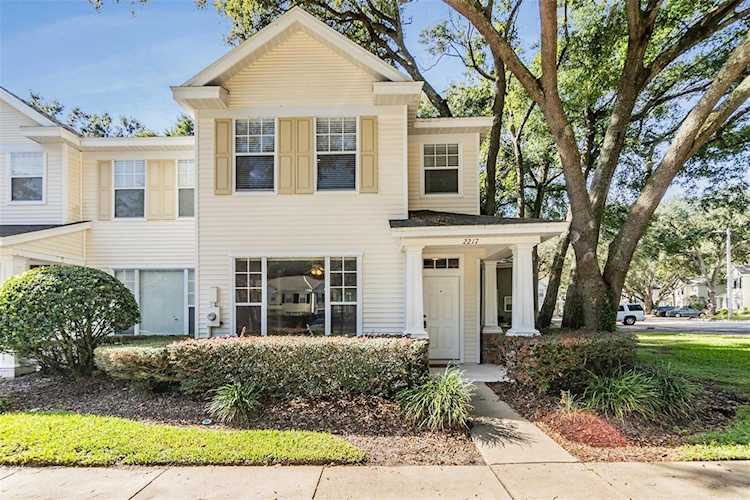 2217 Golden Oak Ln Valrico, FL 33594