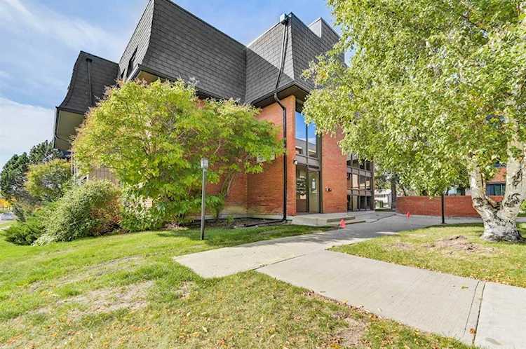 4001A 49 St NW #1301 Calgary, AB T3A 2C9