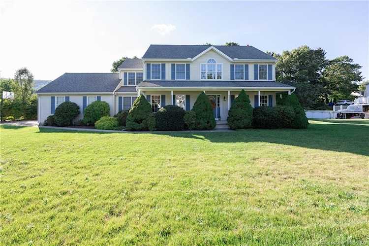 56 Brandywine Place Southington, CT 06489