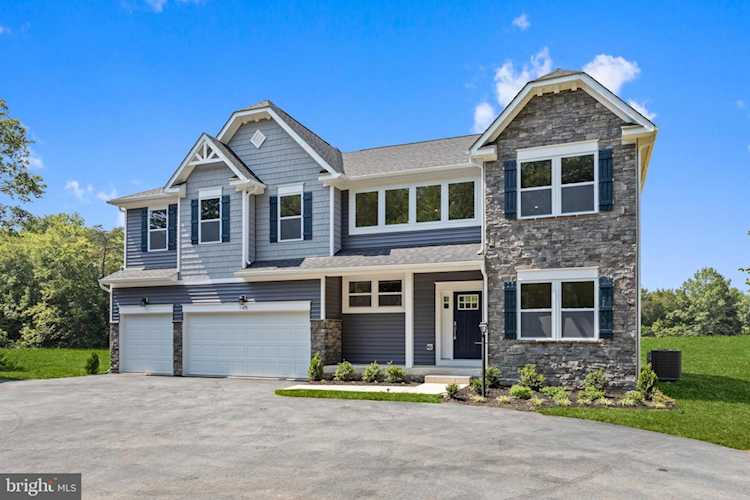2 Parkgate Dr Nokesville, VA 20181