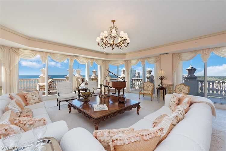 4021 N Gulf Shore Blvd #PH14 Naples, FL 34103