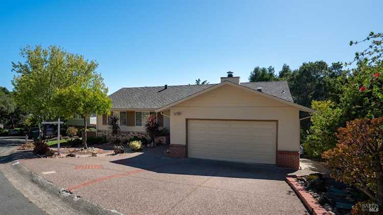 75 Via Barranca Greenbrae, CA 94904