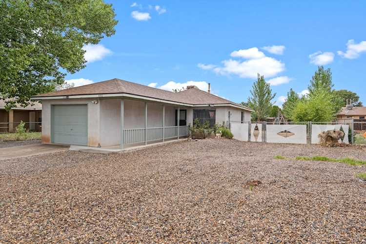 1040 Spruce Ct SE Los Lunas, NM 87031