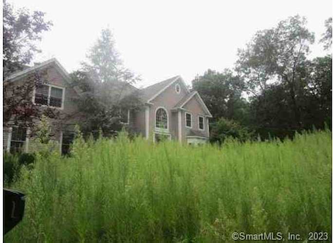 172 Beardsley Rd Shelton, CT 06484
