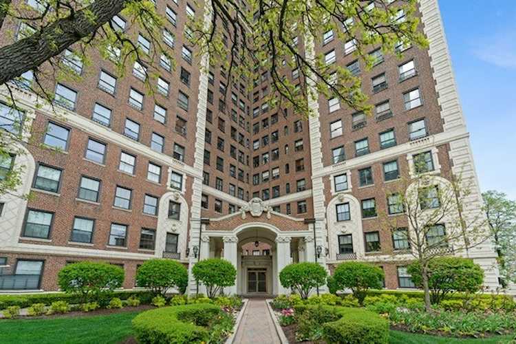 5555 S Everett Ave #D-8 Chicago, IL 60637