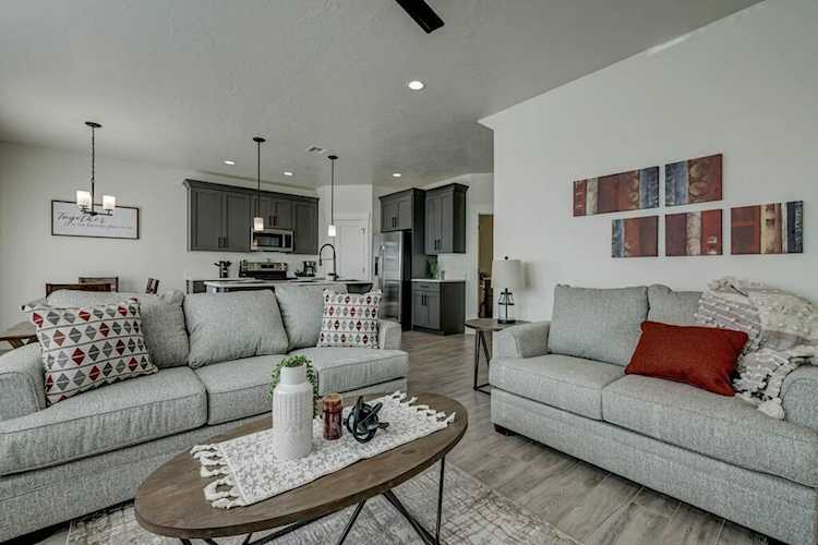 498 Ventura LN #41 Washington, UT 84780