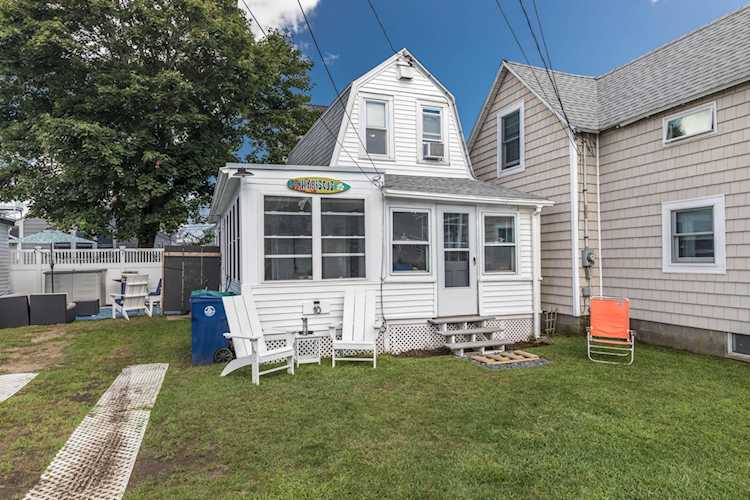 10 Kentville Terrace Hampton, NH 03842