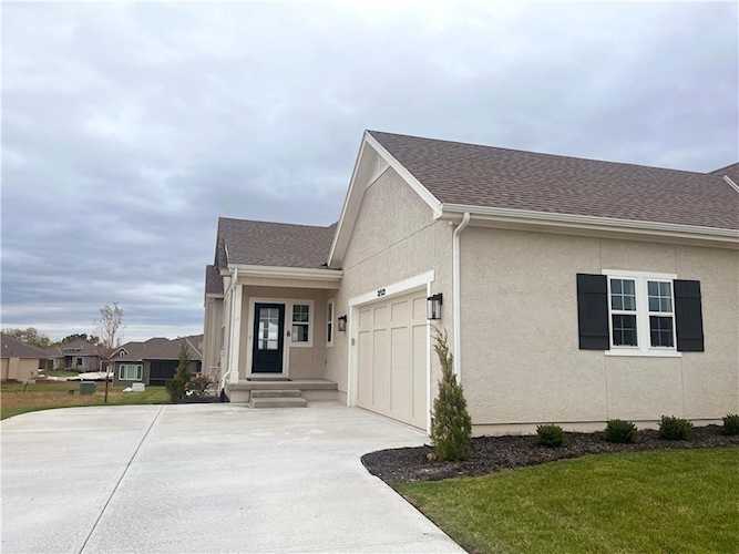 21922 W 82nd Terrace Lenexa, KS 66220