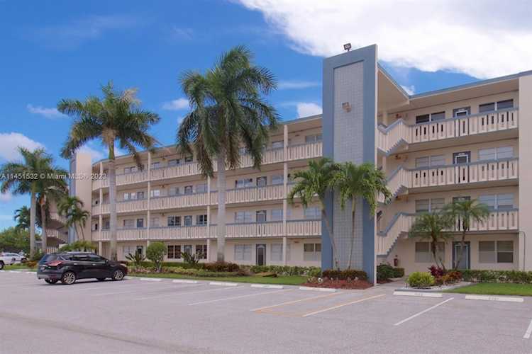 4025 Yarmouth B #4025 Boca Raton, FL 33434