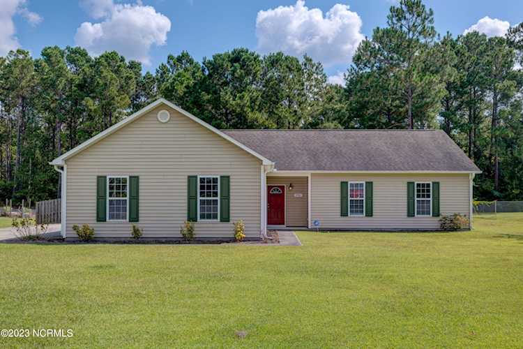 690 Lewis Rd Leland, NC 28451