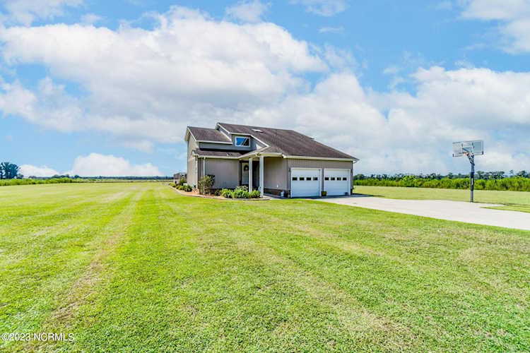 441 N Bear Swamp Rd Hertford, NC 27944