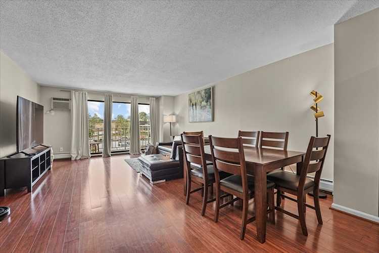151 Coolidge Ave #212 Watertown, MA 02472