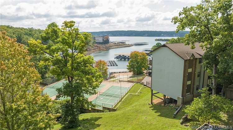 15 Waterfall Circle 2B Lake Ozark, MO 65049