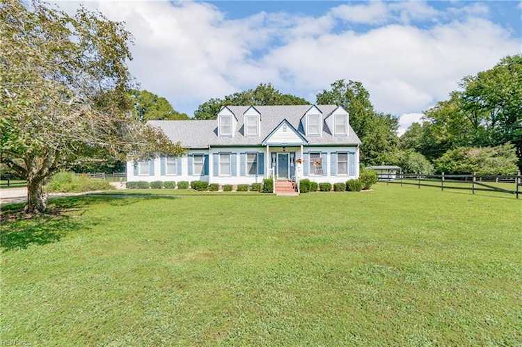 1838 Horseshoe Point Rd Suffolk, VA 23434