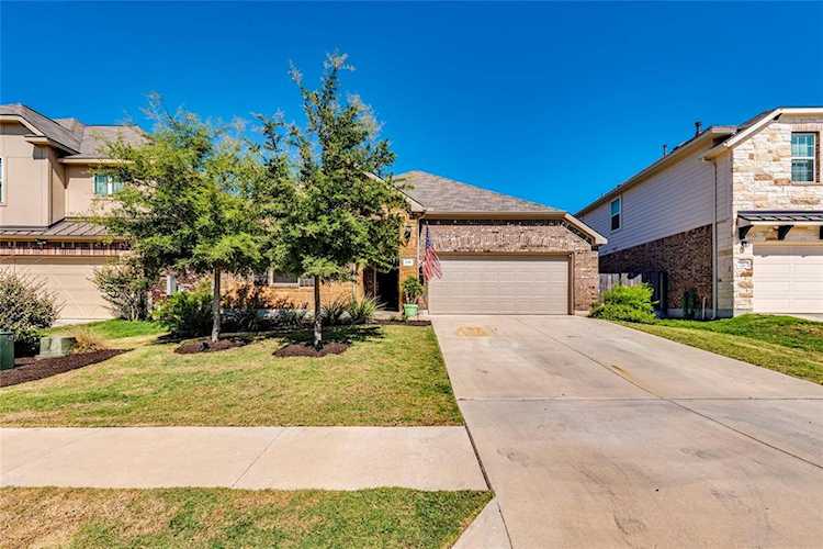 230 Banana ST Buda, TX 78610