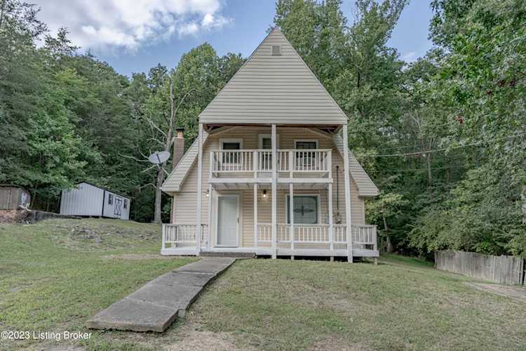 1145 Castleman Branch Rd Shepherdsville, KY 40165