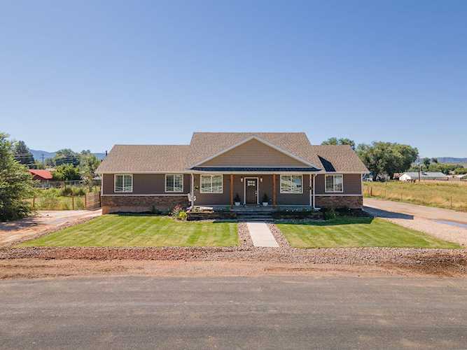 170 E 100 N Enterprise, UT 84725