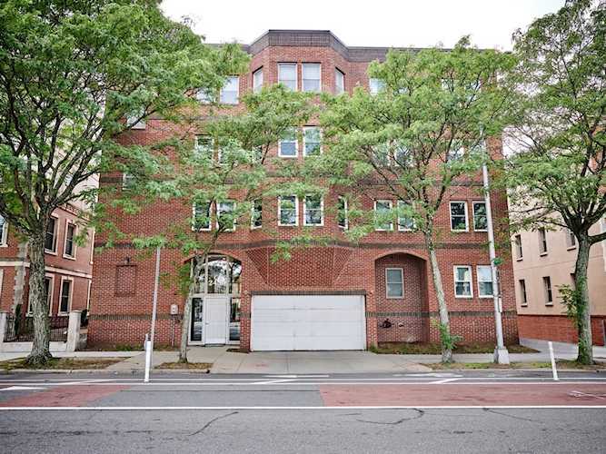 2456 Massachusetts Ave #206 Cambridge, MA 02140