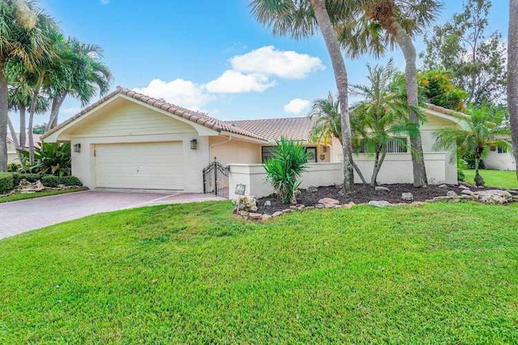 6979 W Villas Drive Boca Raton, FL 33433