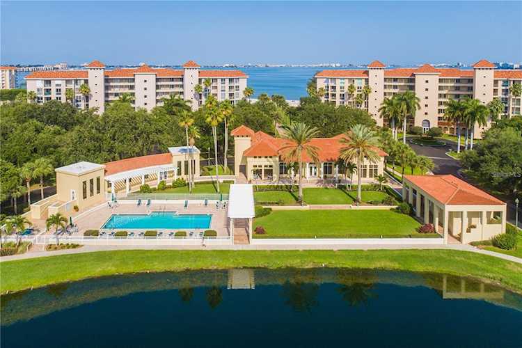 4801 Osprey Dr S #302 St. Petersburg, FL 33711