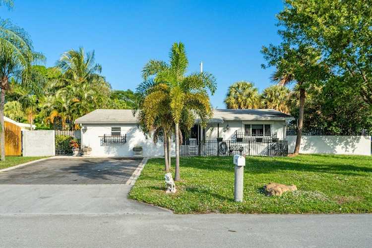 101 NW 9th Street Boca Raton, FL 33432