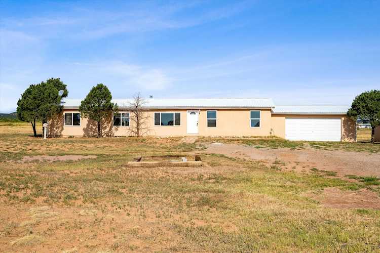 36 Coyote Loop Moriarty, NM 87035