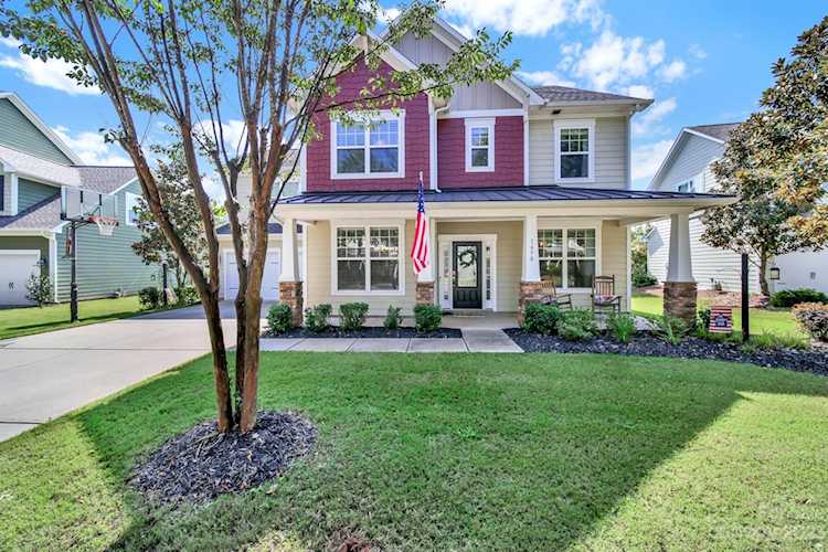 1650 Fairntosh Dr Fort Mill, SC 29715 | MLS 4067903 Photo 1